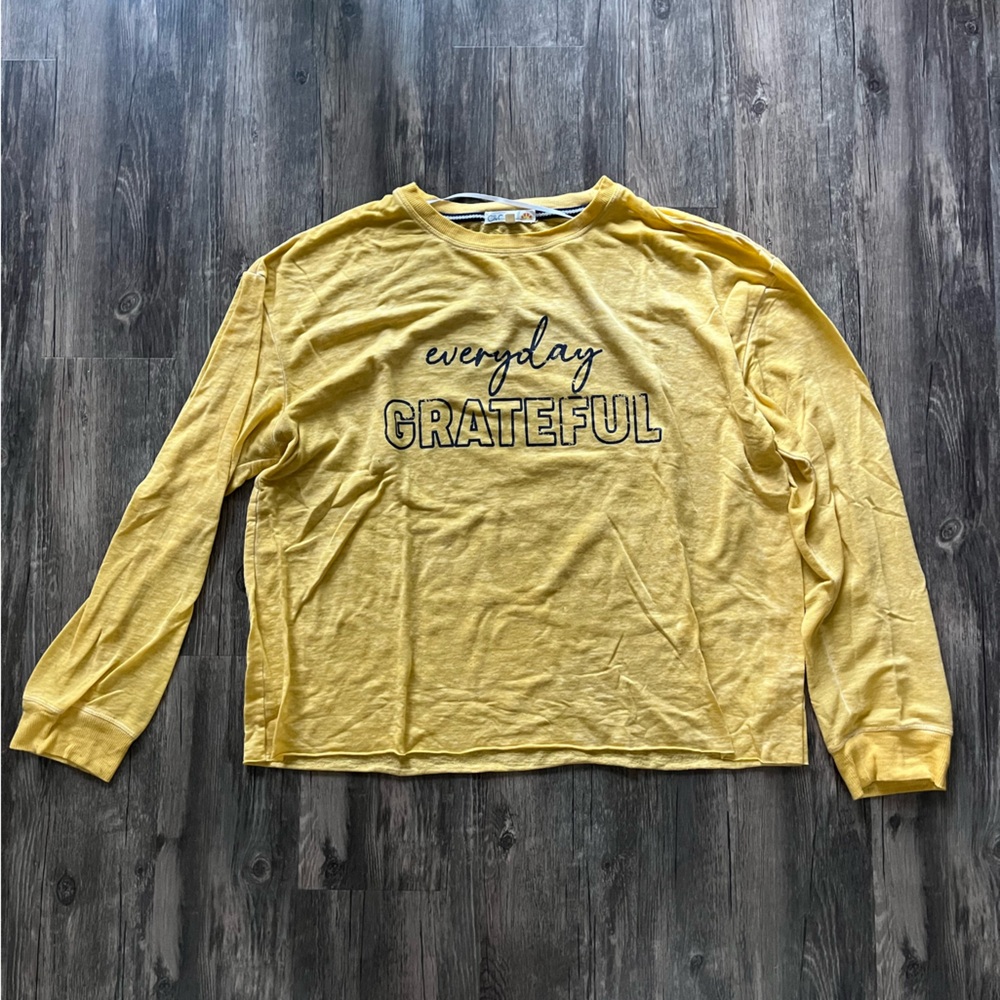NWOT Women’s Everyday Grateful Thin Yellow Graphic Pullover Sz L